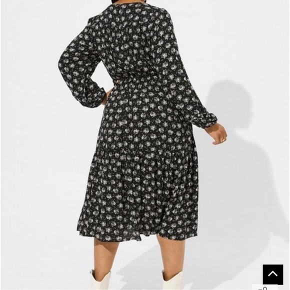 Torrid Midi Swiss Dot Pleat Long Sleeve Dress NWT - Picture 2 of 7